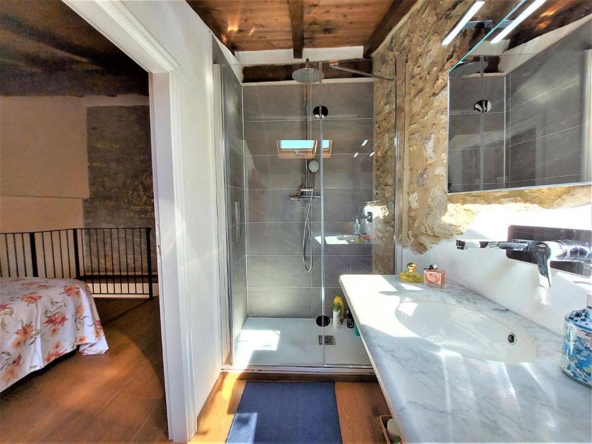 Stone holiday home in Fiano Pescaglia with private garden Loppeglia Esterno foto